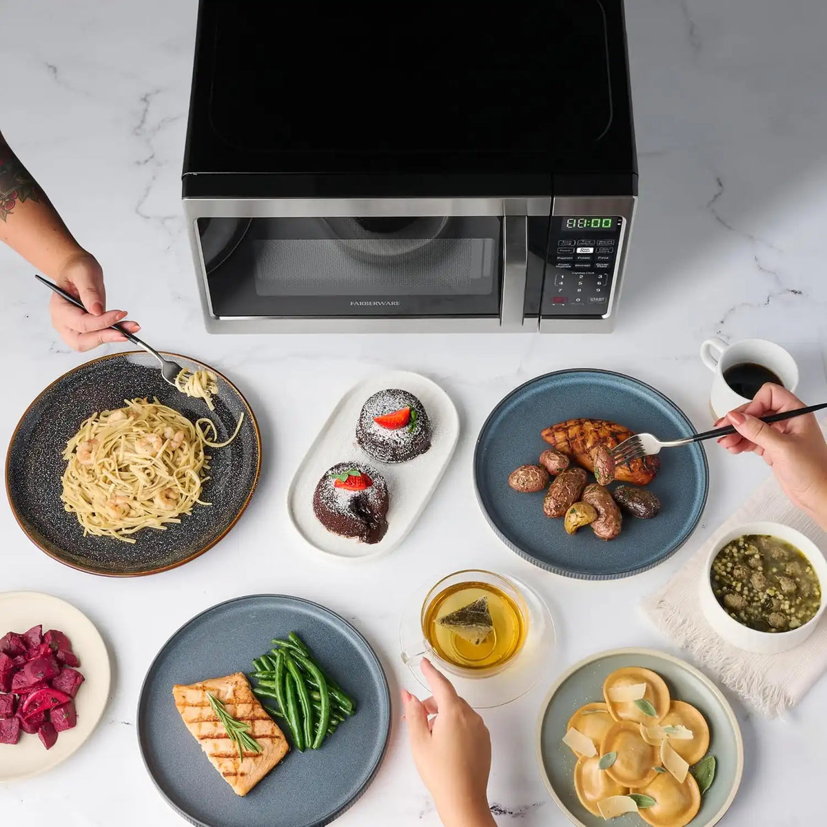 Farberware Countertop Microwave Oven 0.7 cu.ft. 700 Watts, Stainless Steel