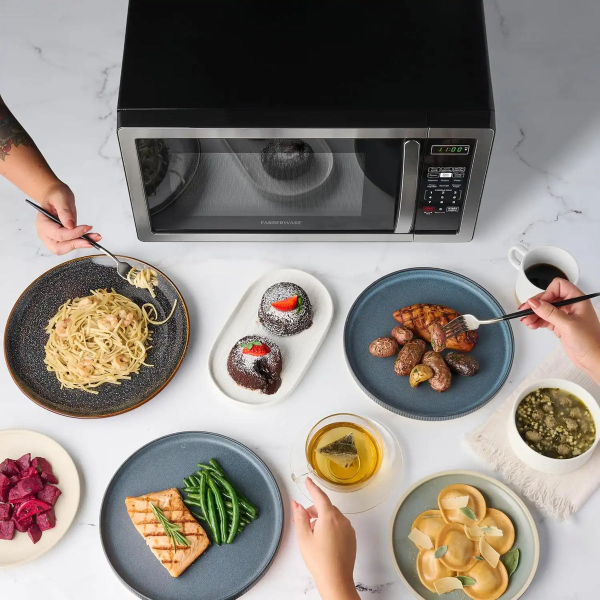 Farberware Countertop Microwave Oven 1.1 cu.ft.1000 Watts, Stainless steel