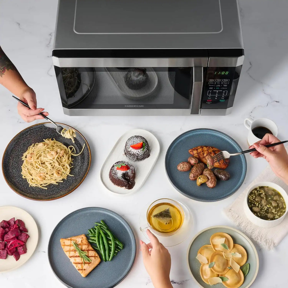 Farberware Countertop Microwave Oven 1.6 cu. ft. 1100 Watts Stainless steel